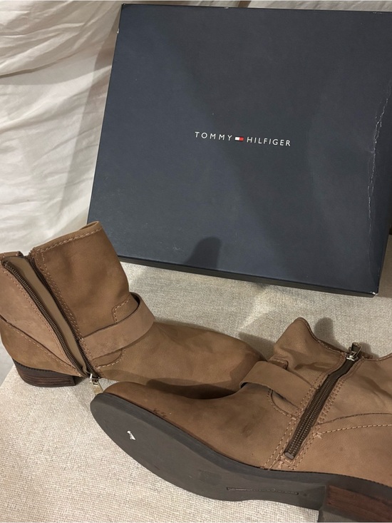 Tommy Hilfiger Shoes - Tommy Hilfiger Tan Brown Ankle Booties with Side Zipper NWT